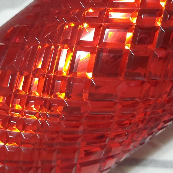 Starbucks 2021 Holiday Red Jewel Studded Acrylic Venti Cold Tumbler 24 oz. - Picture 3 of 9